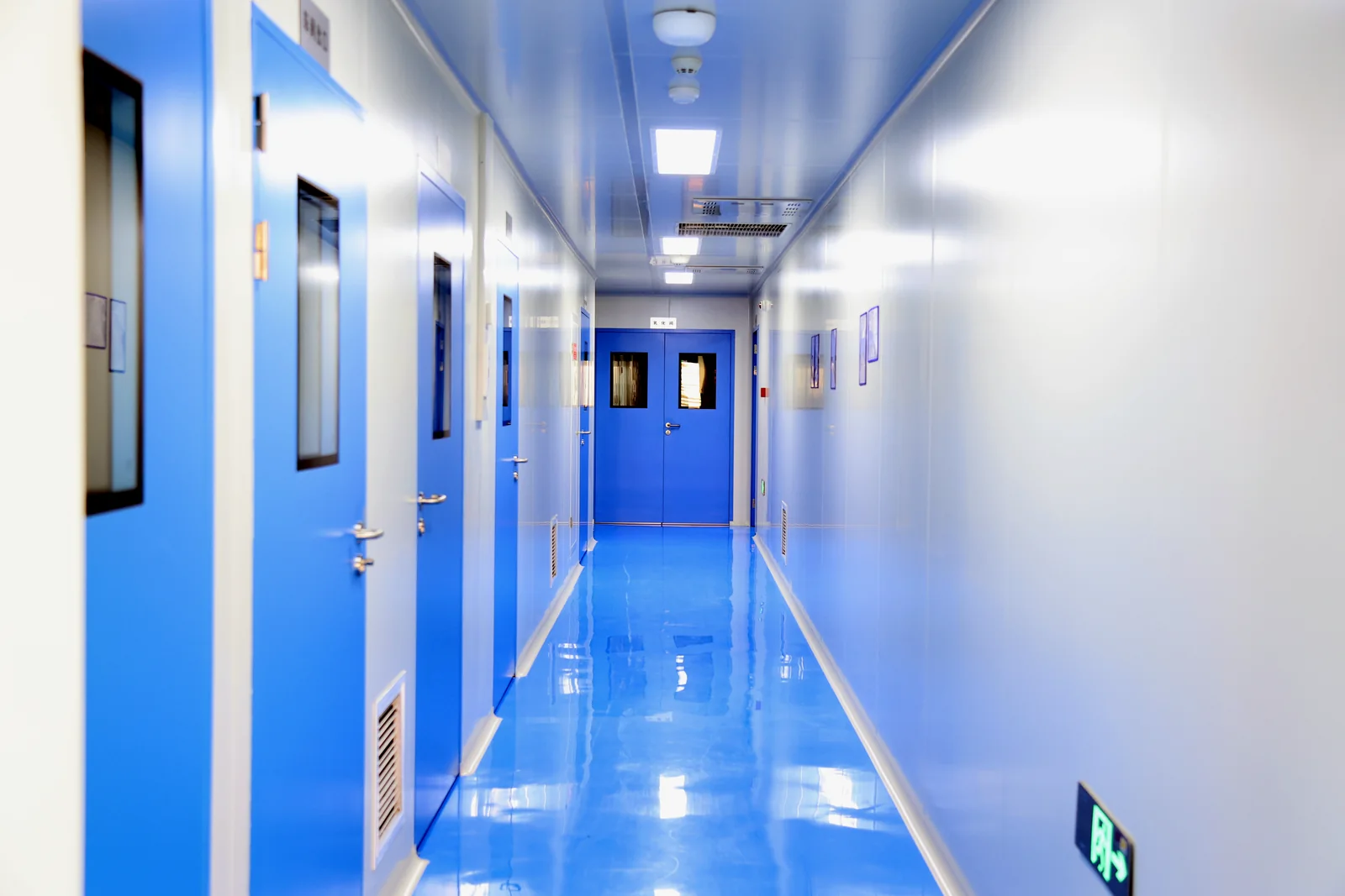 Suzhou Xilin cleanroom-supported production corridor